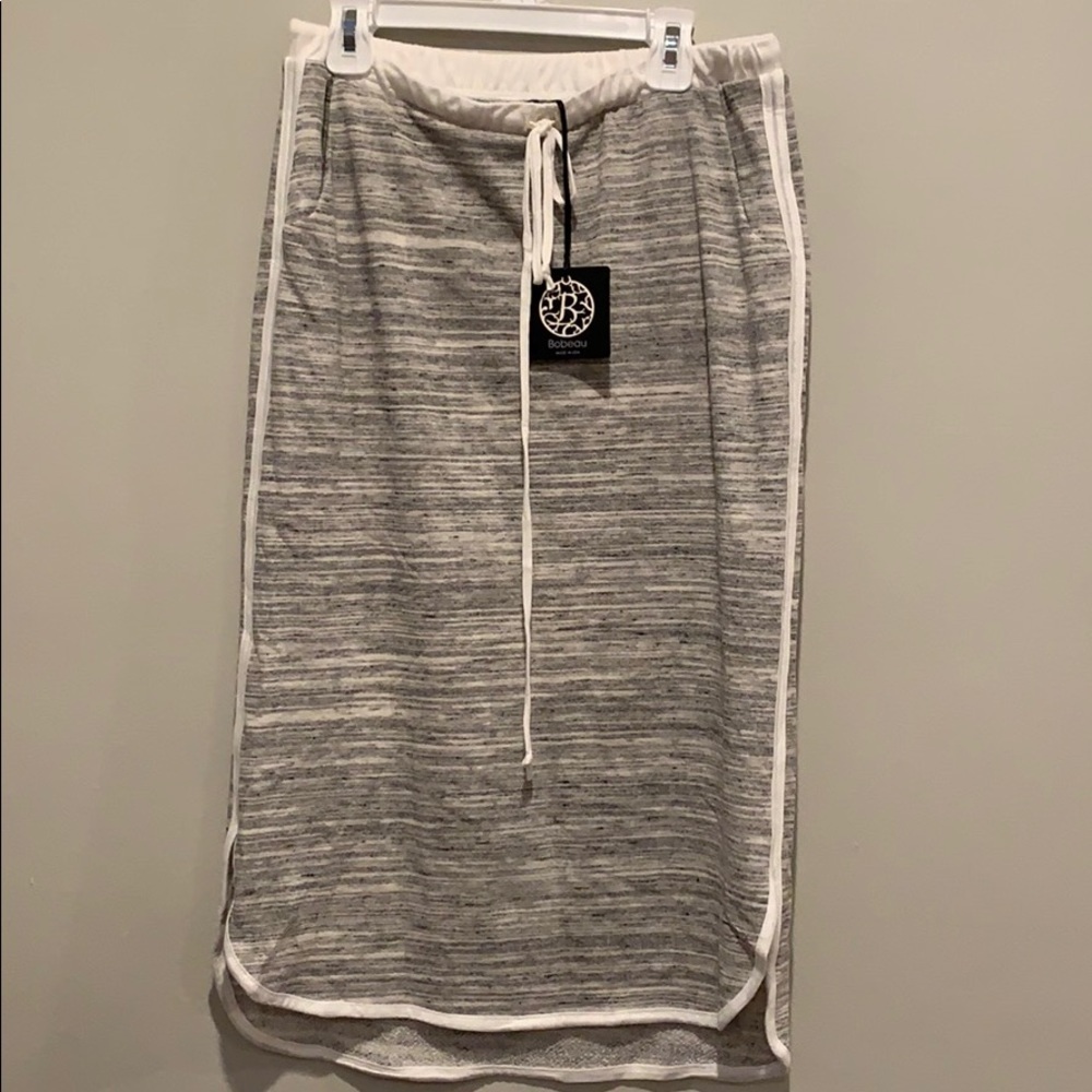 NWT Bobeau Skirt
